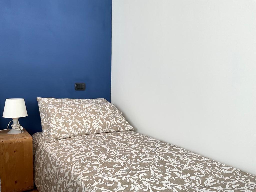Your Apartments In Navigli District ミラノ エクステリア 写真