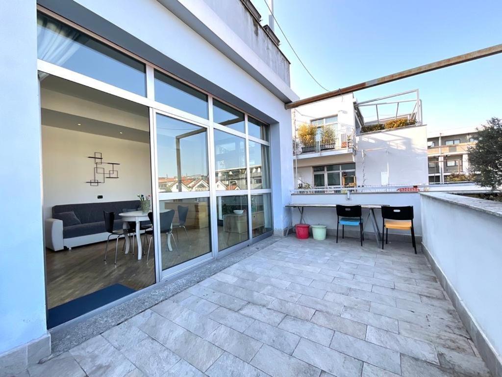 Your Apartments In Navigli District ミラノ エクステリア 写真