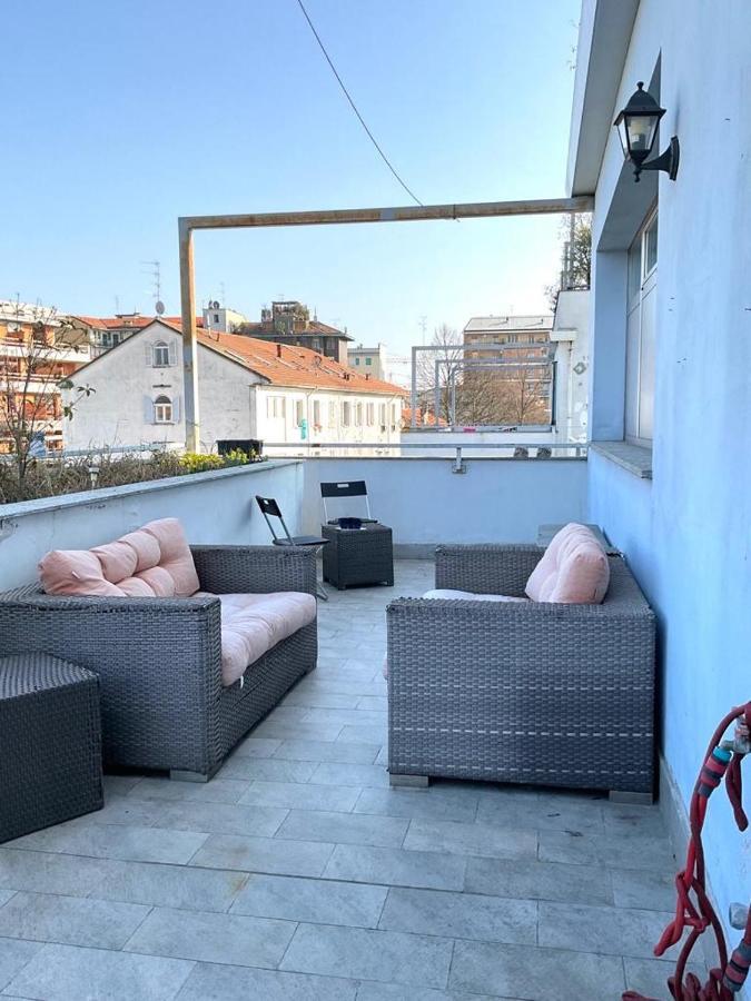 Your Apartments In Navigli District ミラノ エクステリア 写真