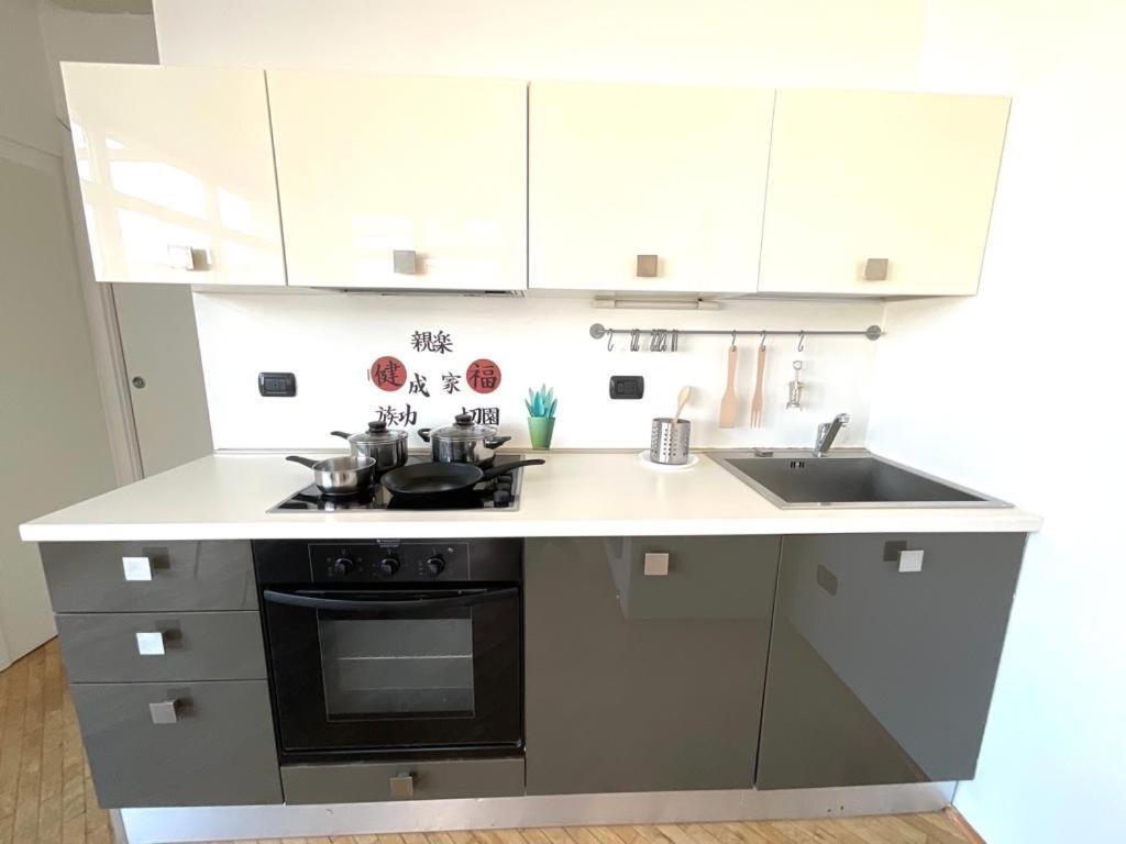 Your Apartments In Navigli District ミラノ エクステリア 写真
