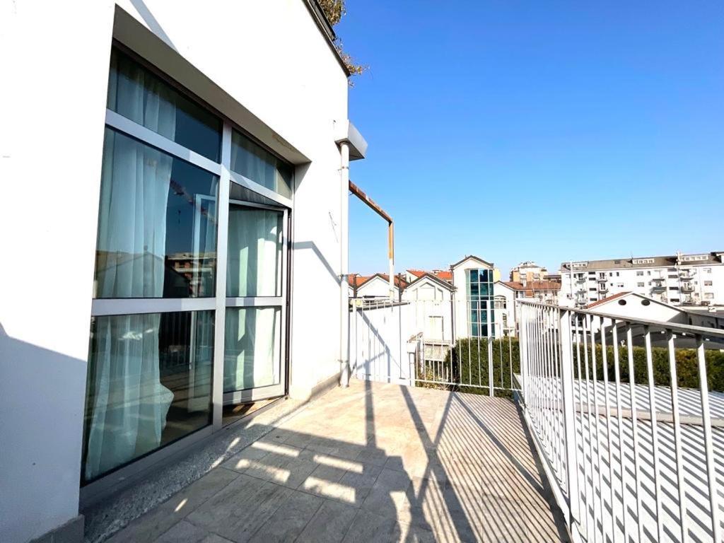 Your Apartments In Navigli District ミラノ エクステリア 写真