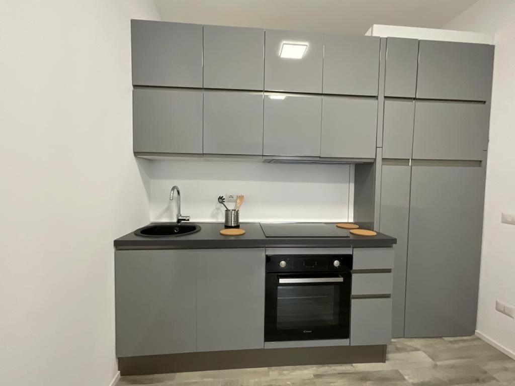 Your Apartments In Navigli District ミラノ エクステリア 写真