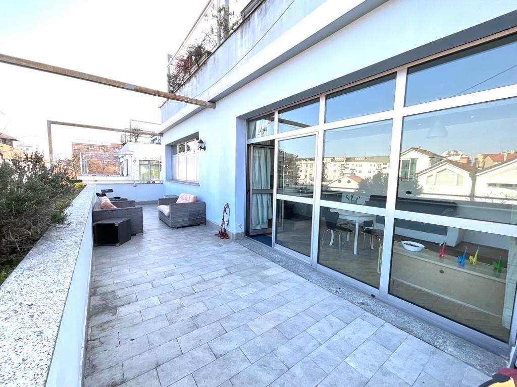 Your Apartments In Navigli District ミラノ エクステリア 写真